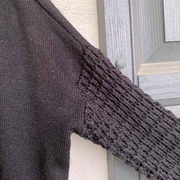 Alice + Olivia Black Wool Mixed Stitch Crew Neck Pullover Sweater Size Medium - Picture 5 of 13